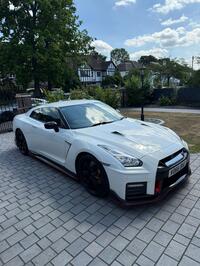 NISSAN GT-R