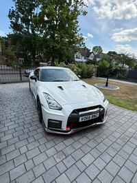 NISSAN GT-R