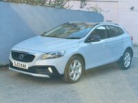 VOLVO V40 CROSS COUNTRY
